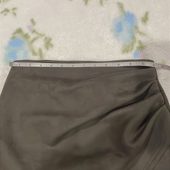 Windsor Mini skirt small Olive - Picture 4 of 5